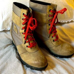 Sorel Lexie Wedge Boots Size 10